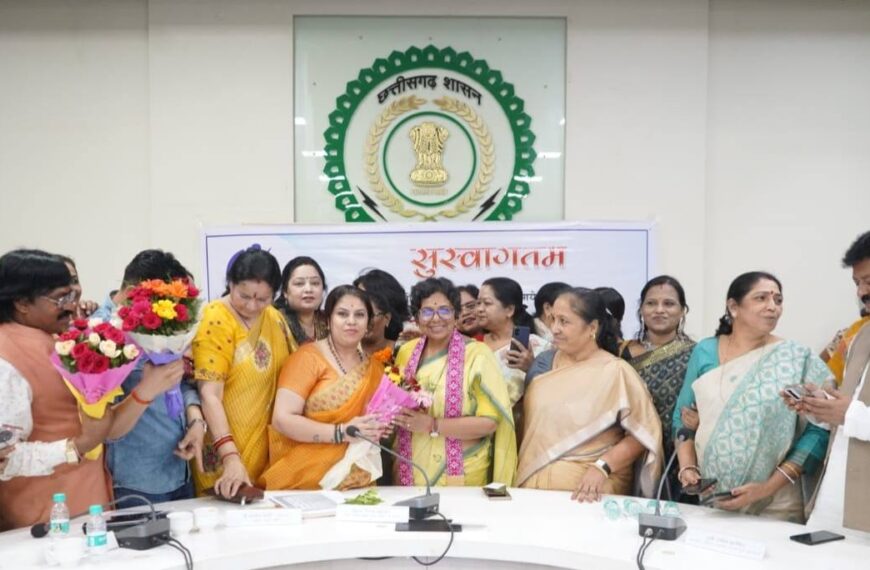 5 जून 2025 : रायपुर, छत्तीसगढ़ के प्रवास दौरान जनप्रतिनिधि, प्रबुद्ध जनों से अनौपचारिक संवाद