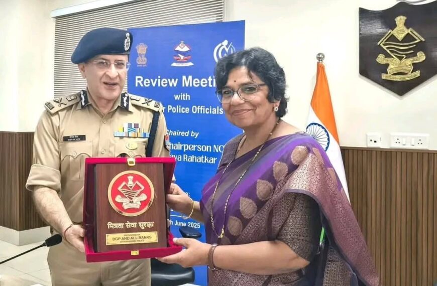 12 जून 2025 : देहरादून में उत्तराखंड पुलिस अधिकारियों के साथ उच्च स्तरीय समीक्षा बैठक