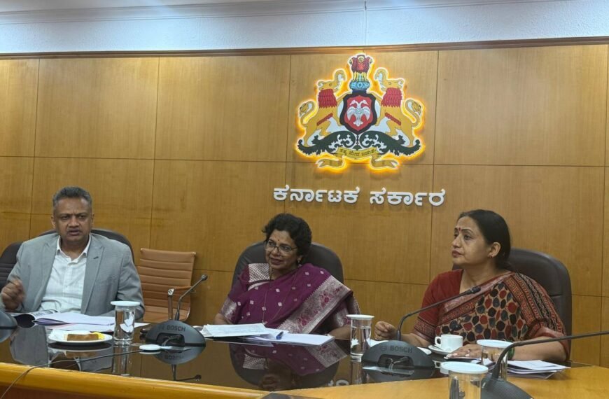 14 ऑक्टोबर 2025 : विधान सौध, बेंगलुरु, कर्नाटक की मुख्य सचिव डॉ. शालिनी रजनीश के साथ एक समीक्षा बैठक