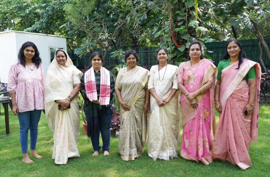 8 अप्रैल 2026 : नागपुर की महापौर श्रीमती नीता ठाकरे, उपमहापौर श्रीमती ललिता हथिबेद तथा स्थायी समिति की अध्यक्ष श्रीमती शिवानी दाणी सहित विभिन्न समितियों की अध्यक्षा मुझसे नई दिल्ली स्थित मेरे निवास पर स्नेहपूर्वक भेट