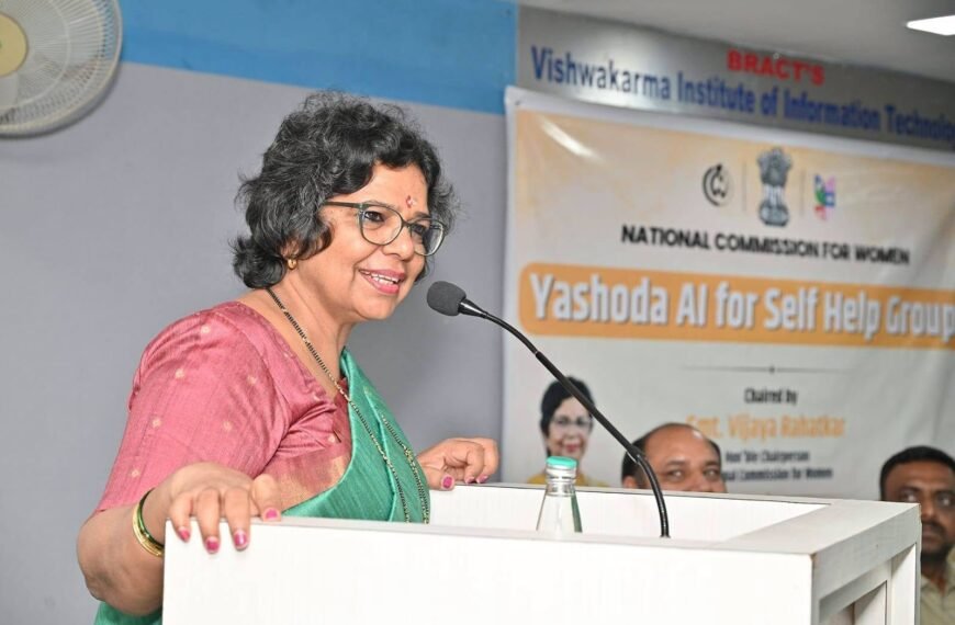 23 जुलै 2026 : पुणे के प्रतिष्ठित विश्वकर्मा विश्वविद्यालय (VIT) में आयोजित कार्यक्रम के दौरान शहर एवं आसपास के क्षेत्रों की स्वयं सहायता समूह (Self Help Groups) की महिलाओं से संवाद